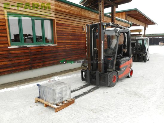 Elevadora - Linde - e25-1 triplex + ss + 4. kreis ( batterie bj. 202