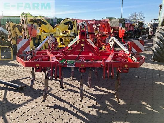 Cultivador - Pöttinger - syncro 3030