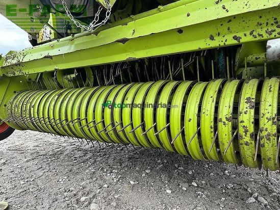 Empacadora gigant - Claas - rollant 255 rc uniwrap