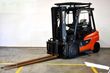 Elevadora - Linde - h 35 d 1202-01