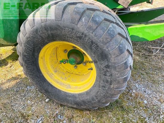 Empacadora gigant - John Deere - v451m