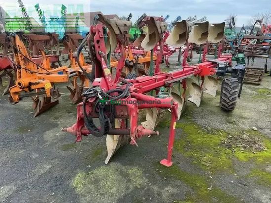 Arado - Kverneland - charrue