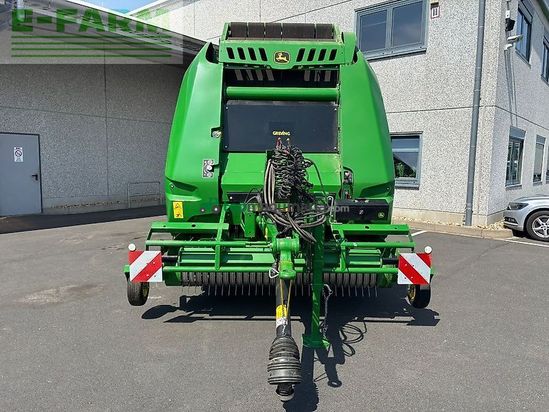 Empacadora gigant - John Deere - v461m