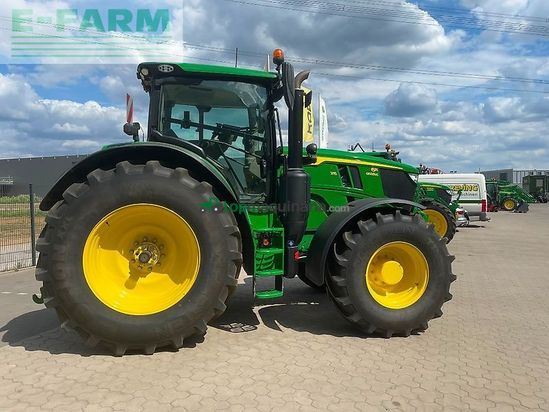 Tractor agrícola - John Deere - 6r215