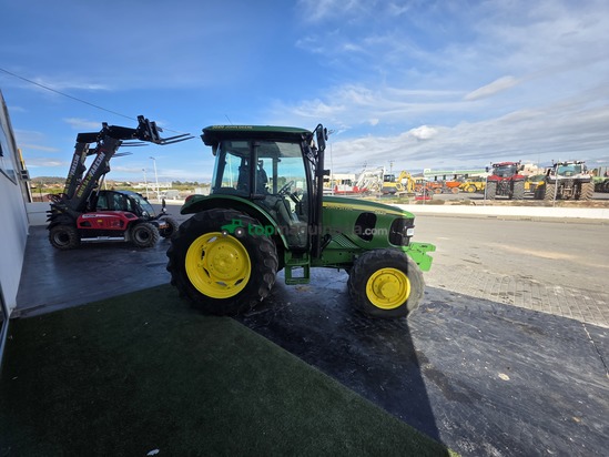 Tractor agrícola - John Deere - 5820