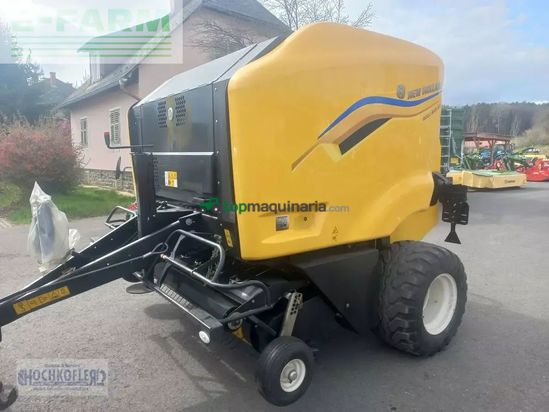 Empacadora gigant - New Holland - roll bar 125