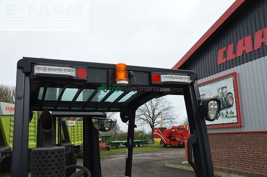 Elevadora - Doosan - d35c-9