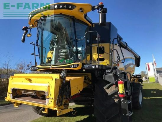 Cosechadora de Cereal - New Holland - cx 8.90 slh