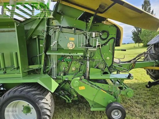 Empacadora gigant - Krone - comprima cf 155 xc