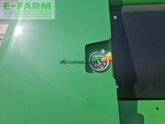 Empacadora gigant - John Deere - V451M