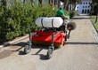 Barredora hidráulica con depósito de agua para tractor y carretilla