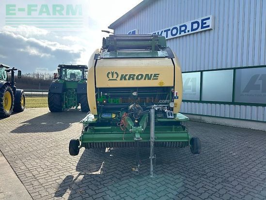 Empacadora gigant - Krone - comprima v 180 xc