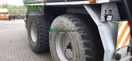 Cuba de purin - Peecon - eur-200 mit turbokranarm (kaweco)