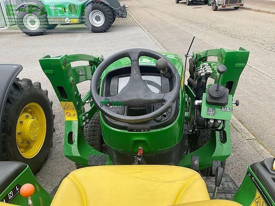 Tractor agrícola - John Deere - 3038 e