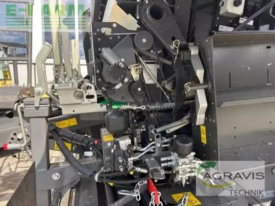 Empacadora gigant - Claas - variant 585 rc pro