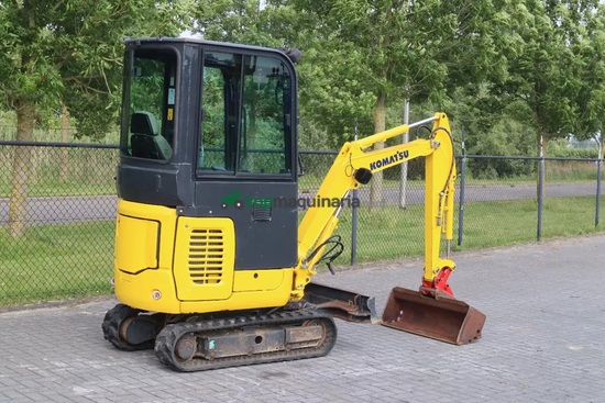 Excavadora - PC16R-3HS