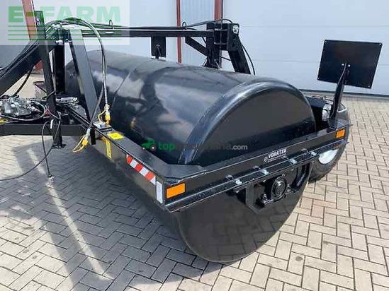 Tractor agrícola -  - wiesenwalze 275 cm mit fahrgestell ohne bremse