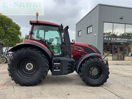 Tractor agrícola - Valtra - t174 versu unlimited tractor (st26322)