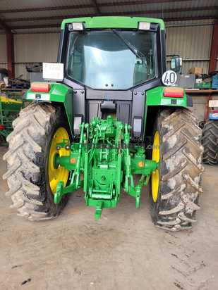Tractor agrícola - John Deere - 6600