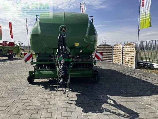 Empacadora gigant - John Deere - l 624