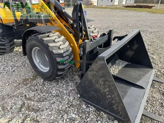 Minicargadora - Schaffer - 2430s elite