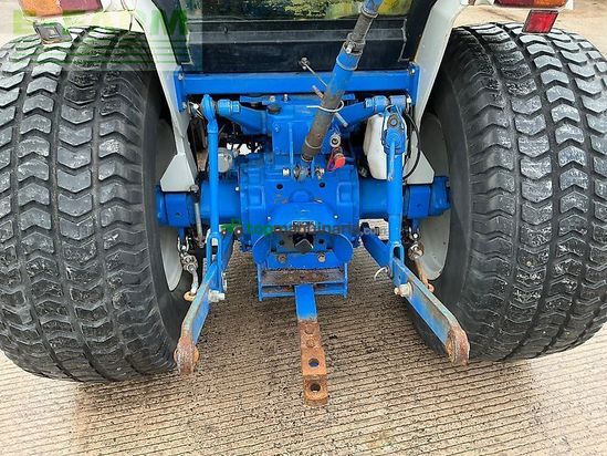 Tractor agrícola - New Holland - 1920 compact tractor (st25665)