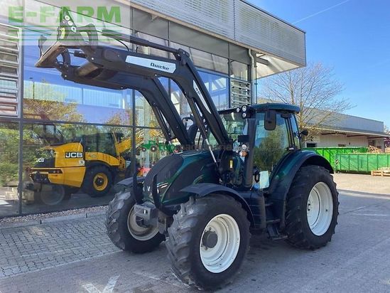 Tractor agrícola - Valtra - n104 mit quicke frontalder