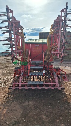 Sembradora  Gaspardo - PRIMAVERA 48 ROWS