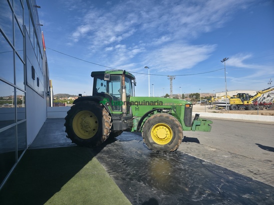 Tractor agrícola - John Deere - 8200
