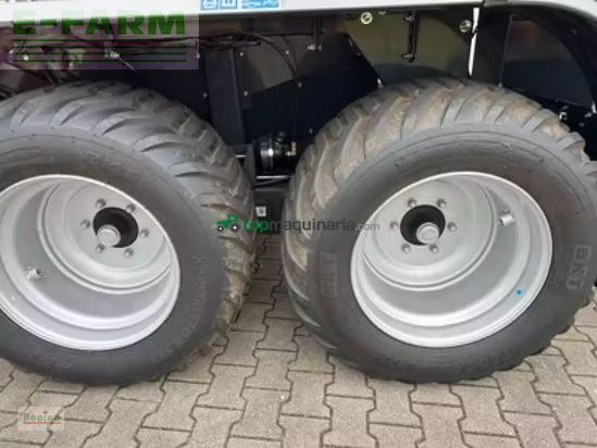 Empacadora gigant - Kuhn - vbp 3195
