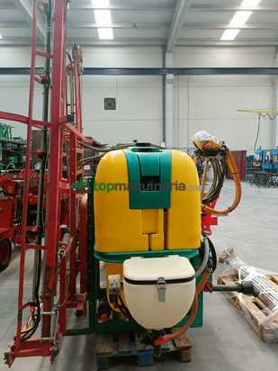 Pulverizador suspendido BENAVIDES - TITAN 1200 L