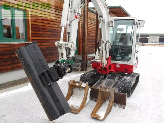 Excavadora - Takeuchi - tb 235 (3.605kg) powertilt + hydr. sw