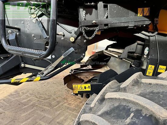 Cosechadora de Cereal - New Holland - cr 8.80 raupe 8,53m sw + sww