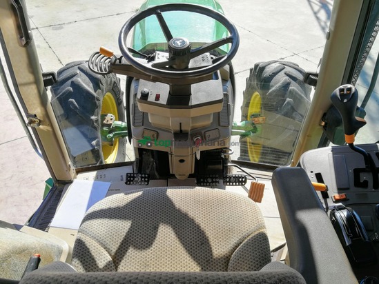 Tractor agrícola - John Deere - 6820