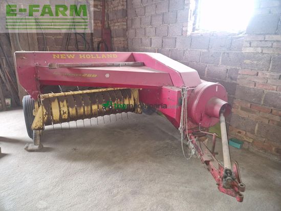 Empacadora gigant - New Holland - super hayliner 268