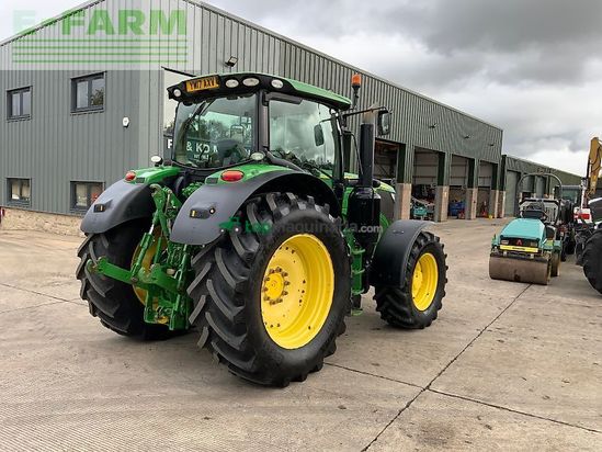 Tractor agrícola - John Deere - 6215r tractor (st24594)