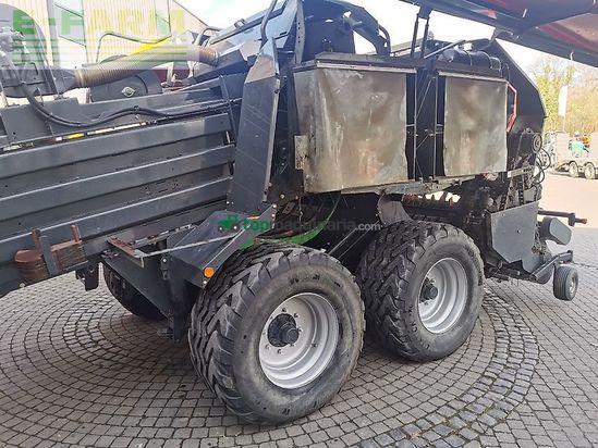 Empacadora gigant - Kuhn - lsb 1270