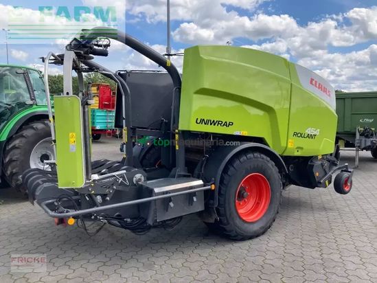 Empacadora gigant - Claas - rollant 454 rc uniwrap