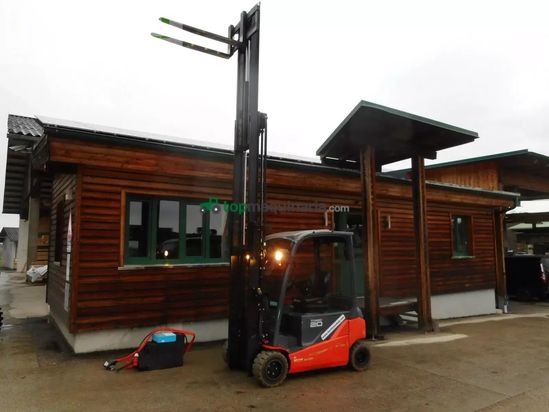 Elevadora - Toyota - 8fbm20z triplex 4,7m + 3. u. 4. kreis bis gabelt