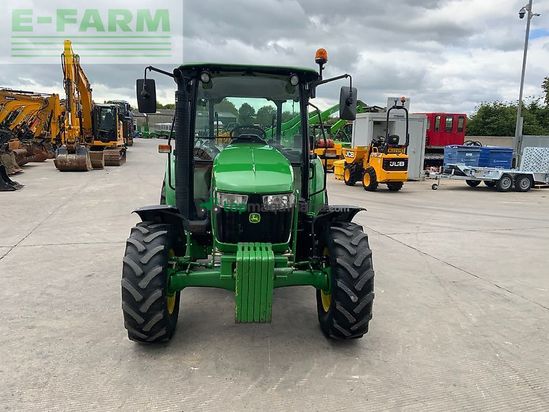 Tractor agrícola - John Deere - 5058e tractor (st26617)