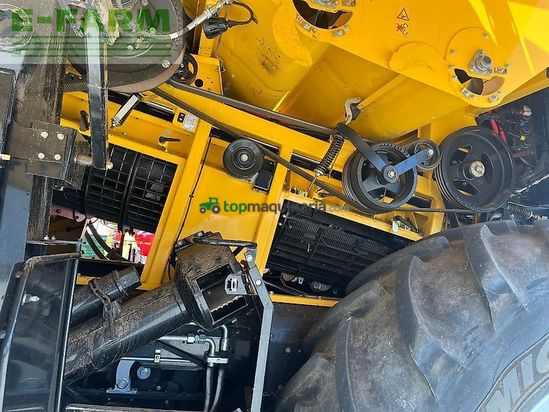 Cosechadora de Cereal - New Holland - cr 8.90