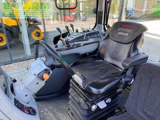 Tractor agrícola - Valtra - n104 mit quicke frontalder