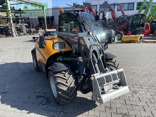 Minicargadora - Giant - tendo 5048 mit weidemann aufnahme