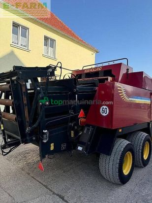 Empacadora gigant - New Holland