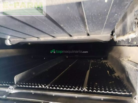 Cosechadora de Cereal - New Holland - ch 7.70 laterale