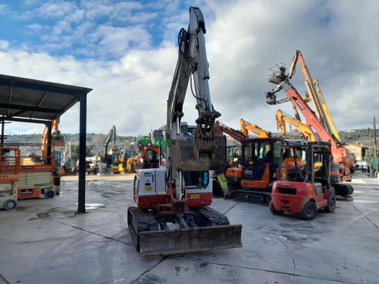 TAKEUCHI TB250