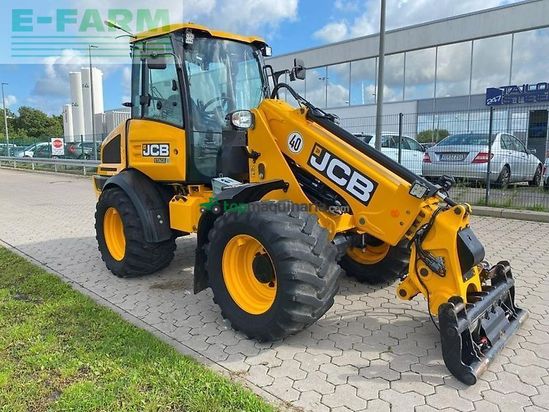 Telescopica - JCB - tm 220 - 40 km/h