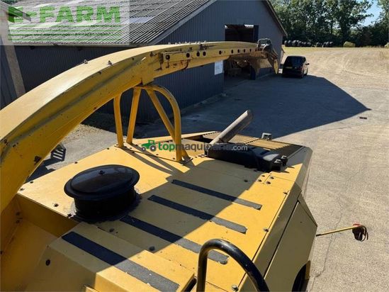 Cosechadora de Cereal - New Holland - fx38