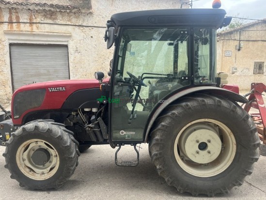 TRACTOR VALTRA F105S Sin Adblue (PARTICULAR)