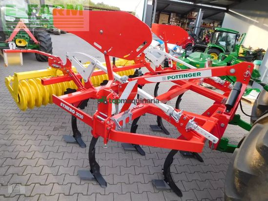 Cultivador - Pöttinger - synkro 3030